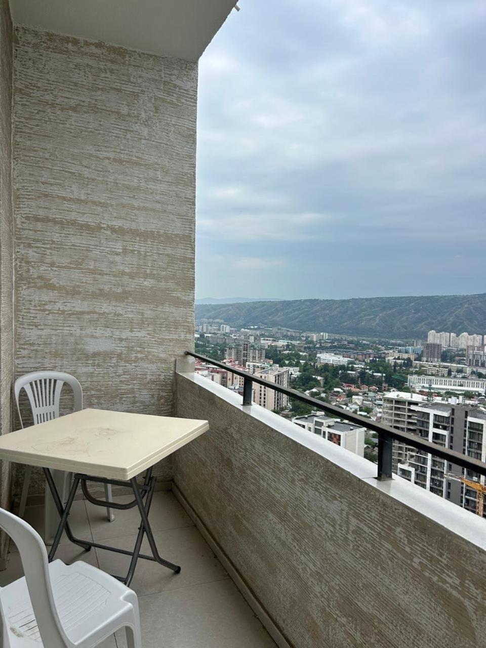 Vazi Aparthotel Tbilisi Ngoại thất bức ảnh