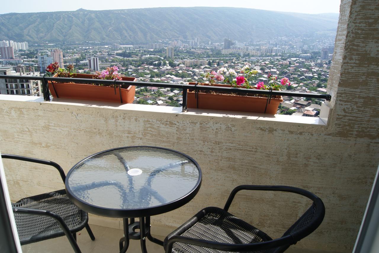 Vazi Aparthotel Tbilisi Ngoại thất bức ảnh