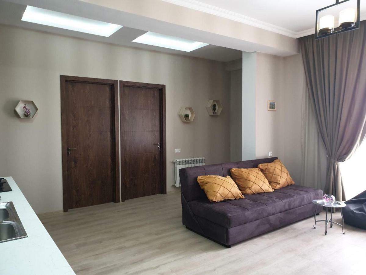 Vazi Aparthotel Tbilisi Ngoại thất bức ảnh