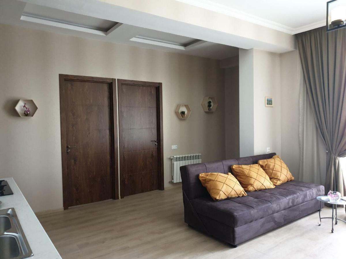 Vazi Aparthotel Tbilisi Ngoại thất bức ảnh